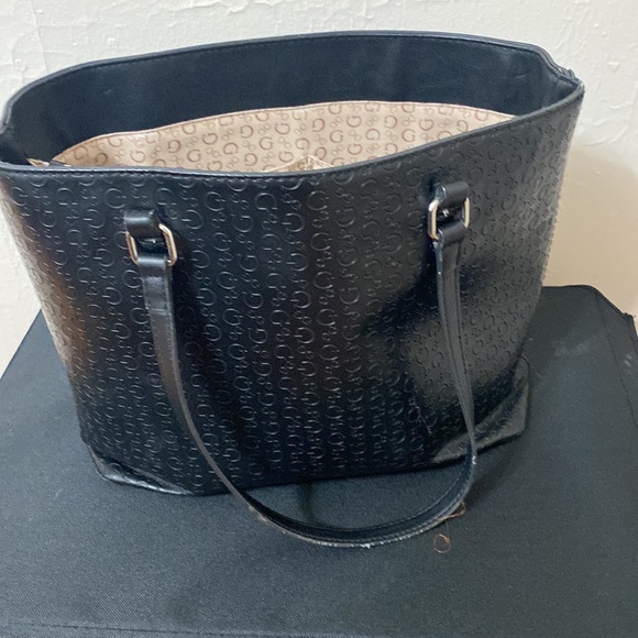 Guess purse - Picture 3 of 4